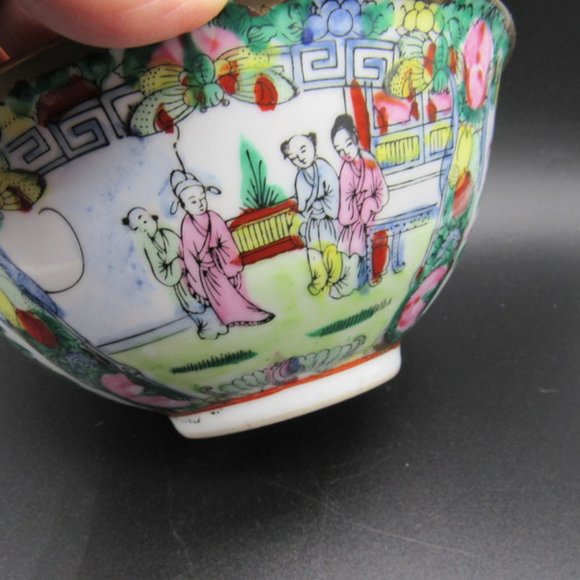 ROSE FAMILLE 7" ASIAN PORCELAIN BOWL - Picture 5 of 6